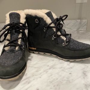 Sorel Winter Boots-size 9 but fits like a size 8!
